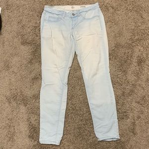 Light wash jeggings